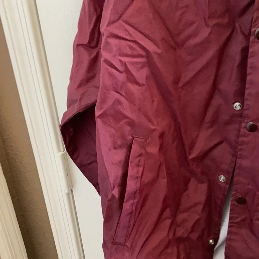 FINAL MARKDOWN Men’s athletic works lightly lined windbreaker lrg - Picture 3 of 5